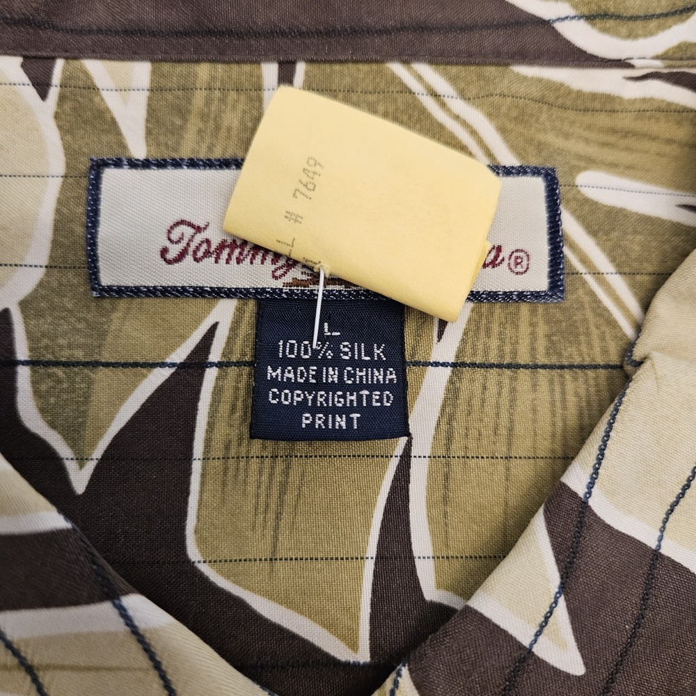 Tommy Bahama Silk Shirt Mens Large Hawaiian Aloha Pineapple Beach Floral Brown - Picture 2 of 7